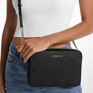 Michael Kors Elegant Black Crossbody Bag